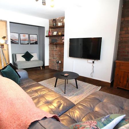 Large New-York Style Penthouse Apartment In Leeds City Centre With Contactless Check In Exterior photo